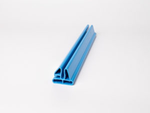 PSI Extrusion - profilé piscine bleu - profilé plastique - profilé plastique en u -profilé pvc plat